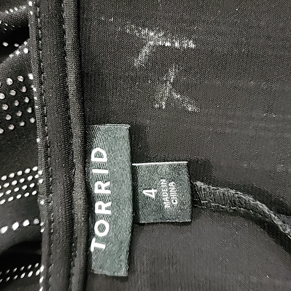 Torrid Black Studded Shift Dress / 4X - Picture 3 of 11